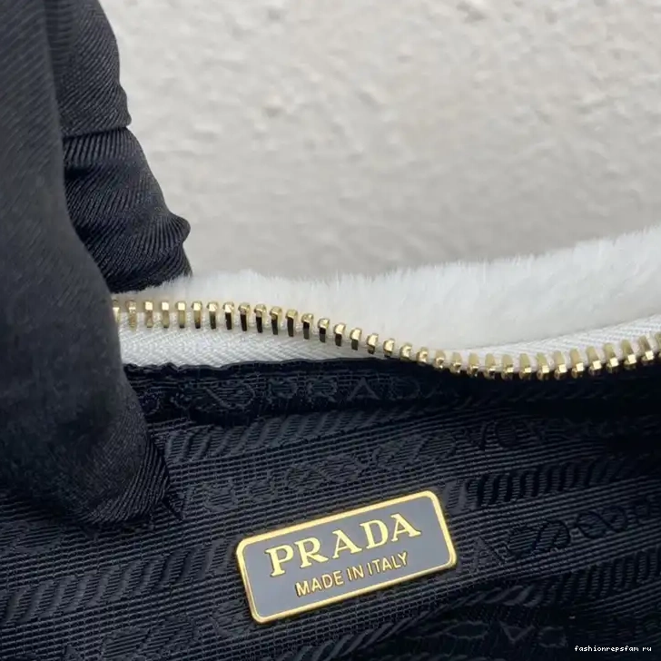 Fashionrepsfam ru Prada 2301YZ0010 Bag 0802